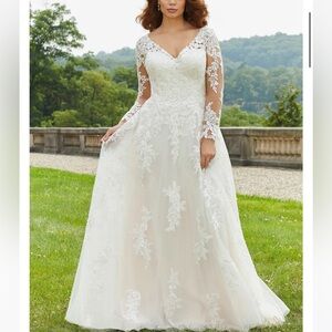 Elegant White Lace Bridal Gown